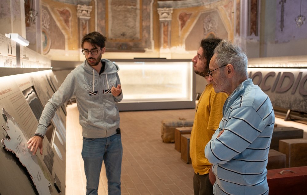 Mario Strobino in visita a MEMO4345